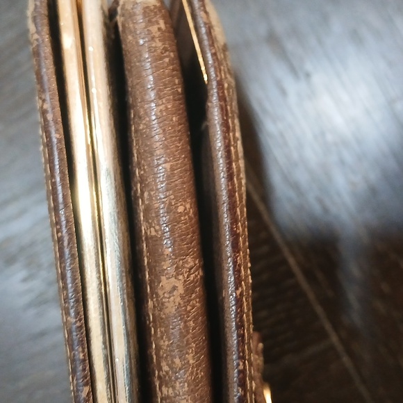 Gucci Vintage Wallet Flawed - Picture 12 of 16